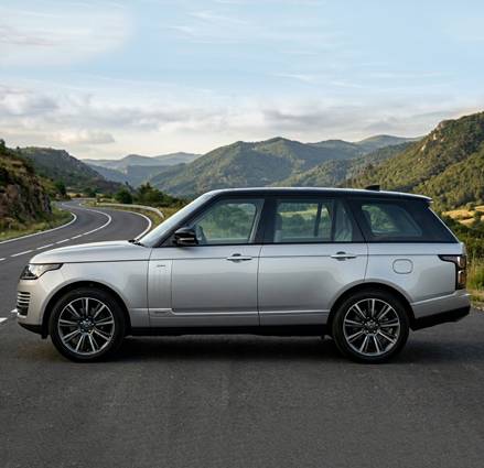 Range Rover P400e Hybrid Engines